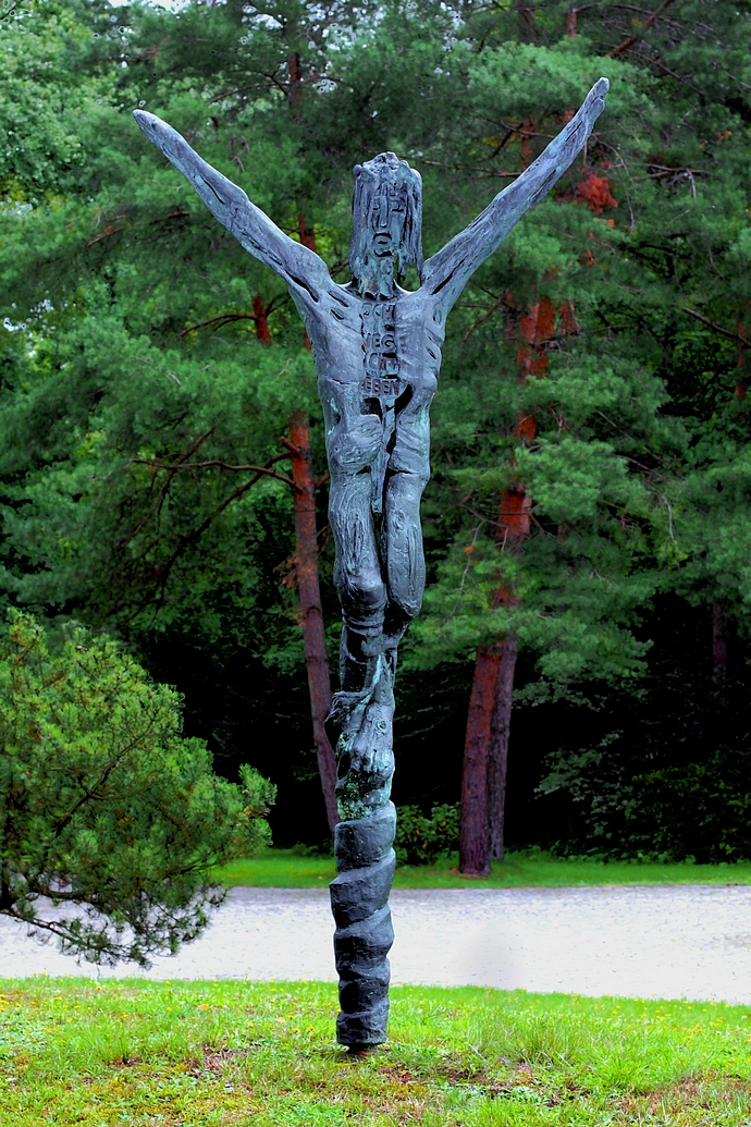 Rika Unger: 'Lebenshoffnung' Zyklus aus 8 Bronzeplastiken - Waldfriedhof Lauheide